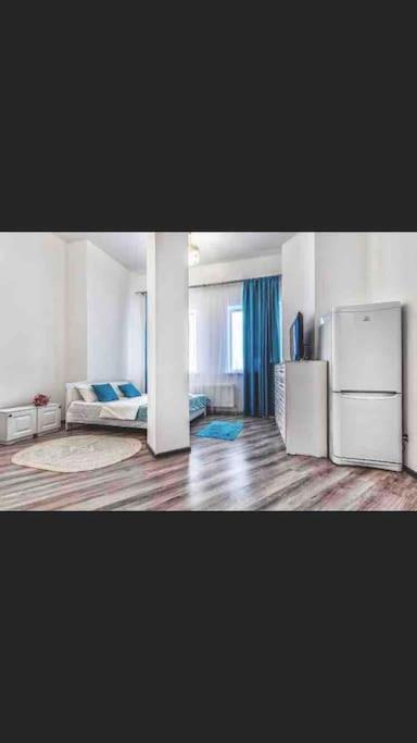 Уютная Квартира С Террасой В Сердце Столицы Apartment Taldykol Luaran gambar